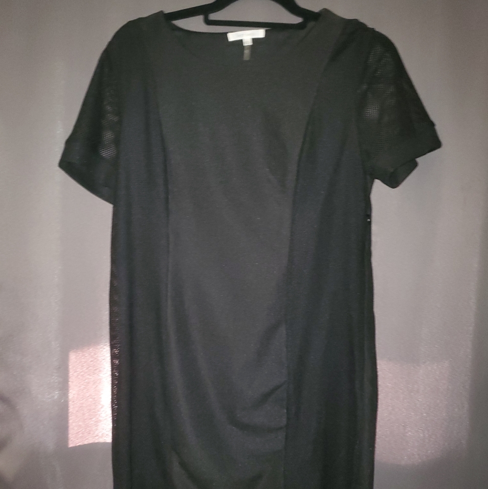 Short black dress in women's large